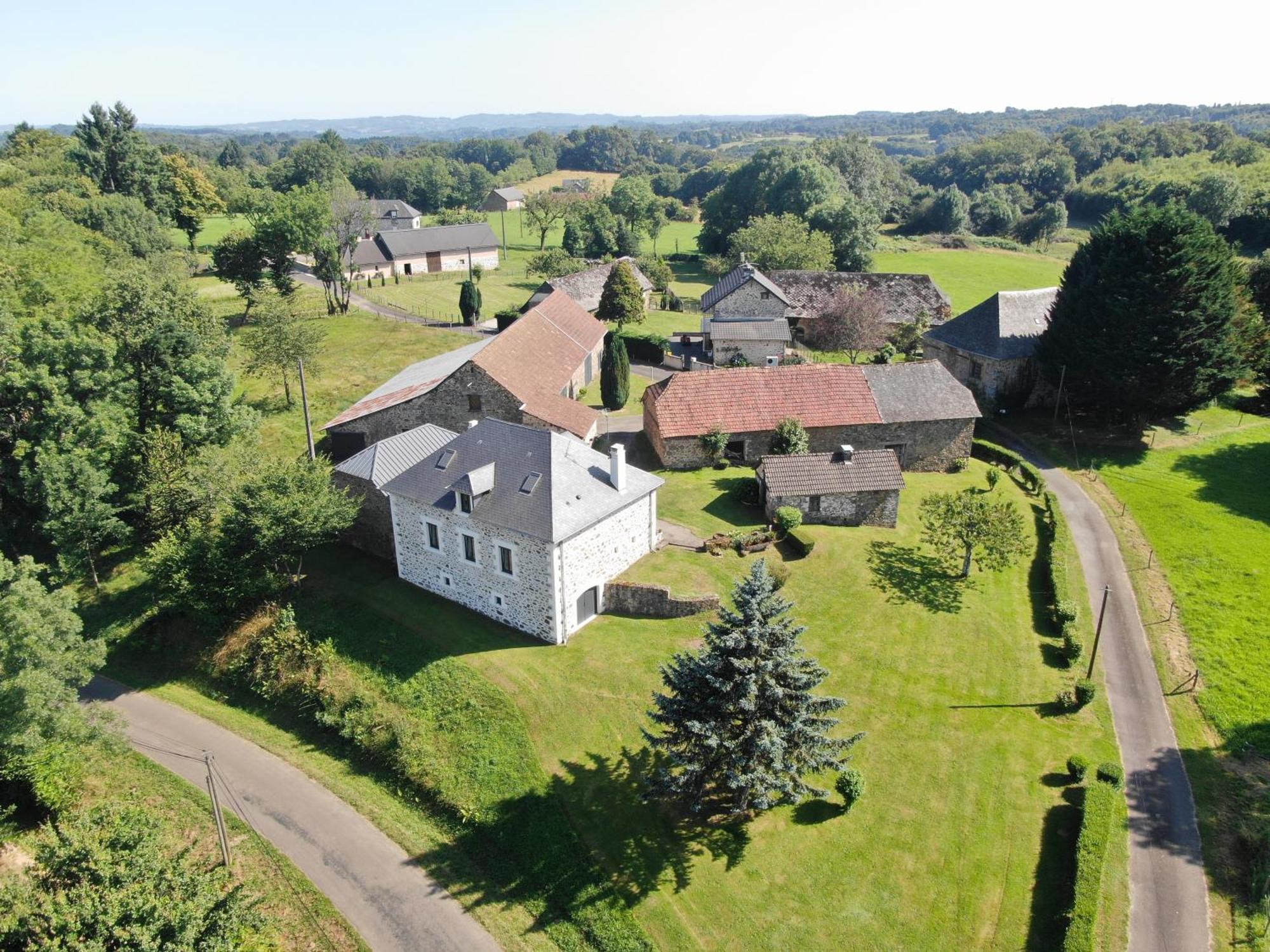 Maison Dans Ancien Corps De Ferme 4 A 6 Personnes Saint-Clement  외부 사진